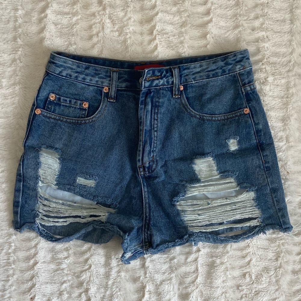 Vestique Distressed Denim shorts